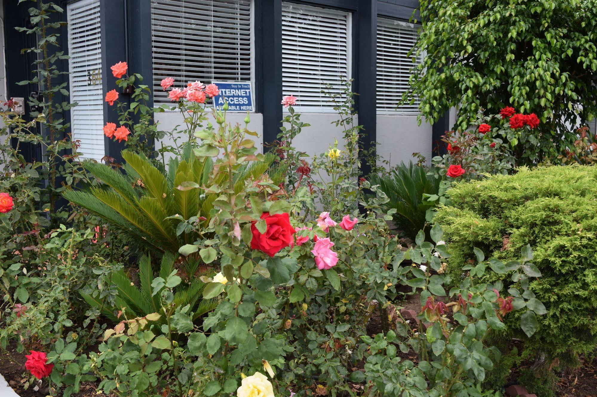 Rose Garden Inn Santa Bárbara Exterior foto